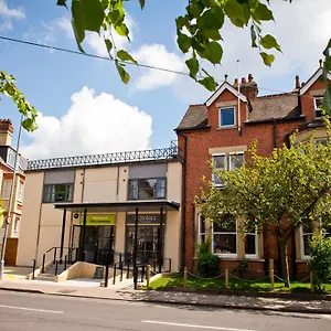 Yha Hostal CBG